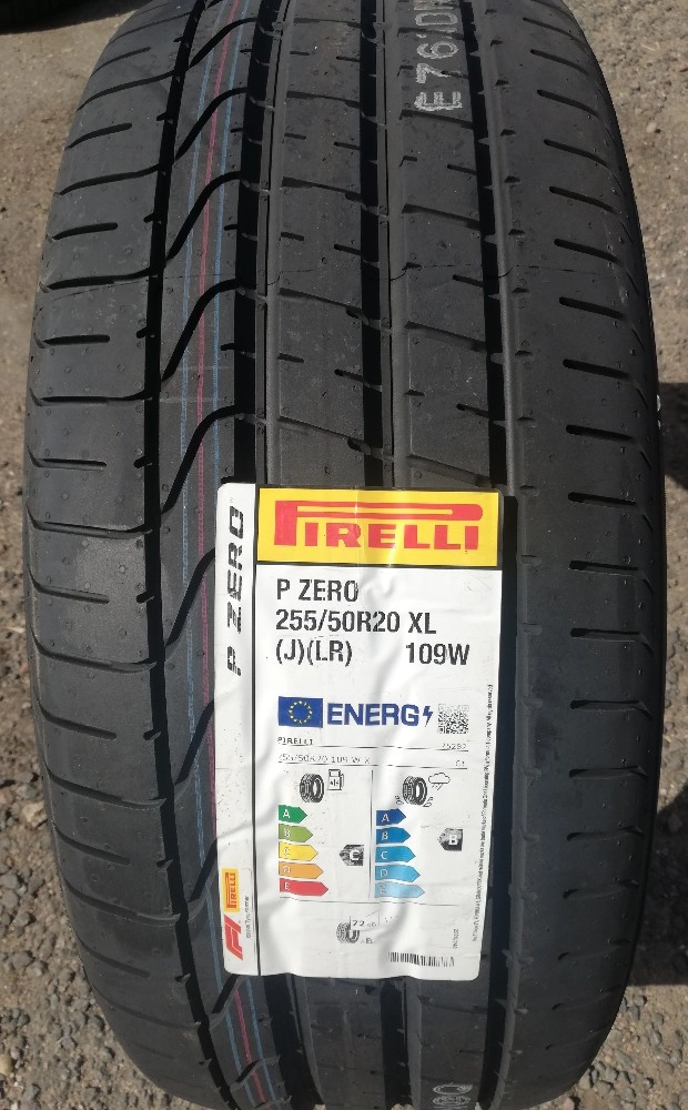 PIRELLI P ZERO 245/40R18