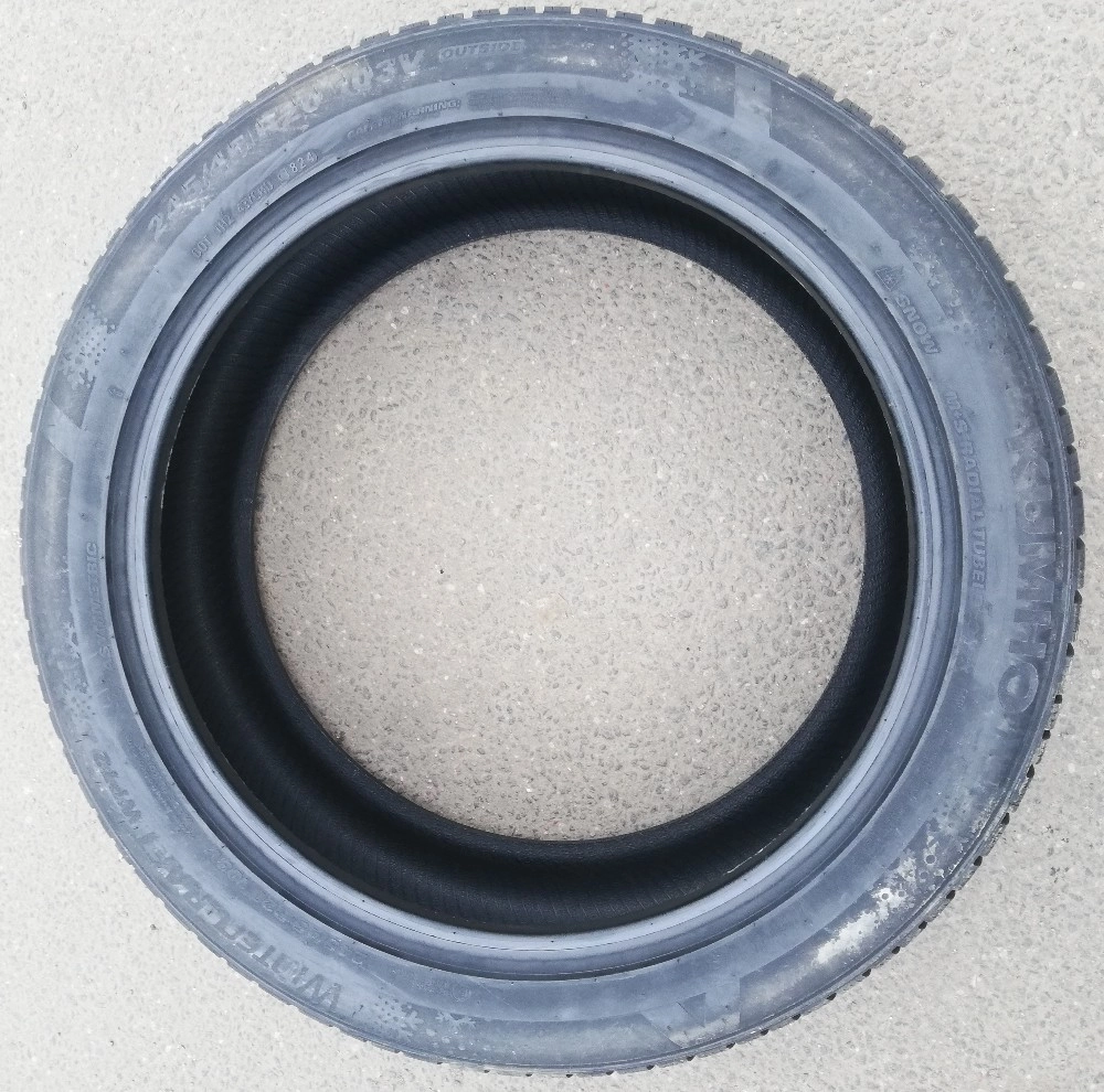 KUMHO WINTERCRAFT WP72 245/45R20