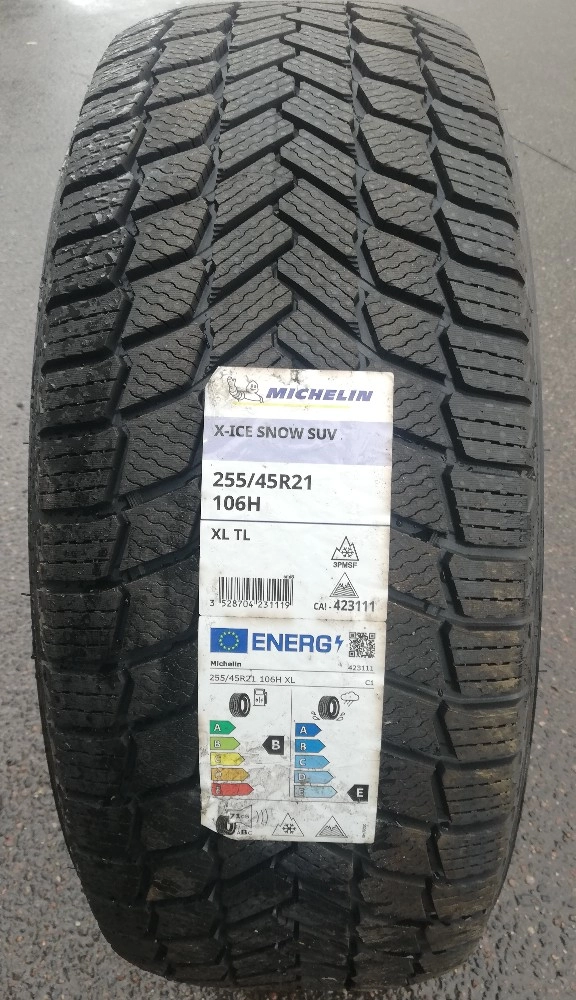 MICHELIN X-ICE SNOW SUV 235/55R18
